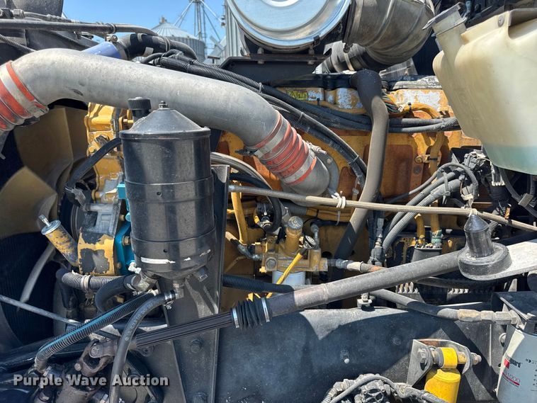 image for item DJ9703 2007 Kenworth T800 semi truck