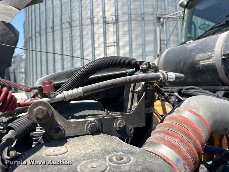 image for item DJ9703 2007 Kenworth T800 semi truck