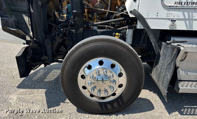 image for item DJ9703 2007 Kenworth T800 semi truck