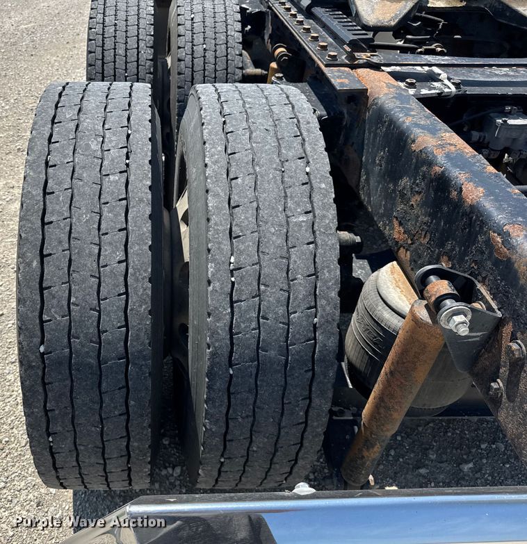 image for item DJ9703 2007 Kenworth T800 semi truck