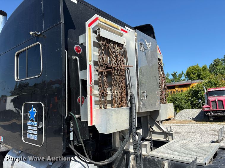 image for item DM1962 2015 Peterbilt 389 semi truck