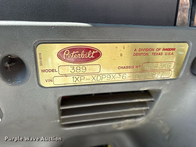 image for item DM1962 2015 Peterbilt 389 semi truck