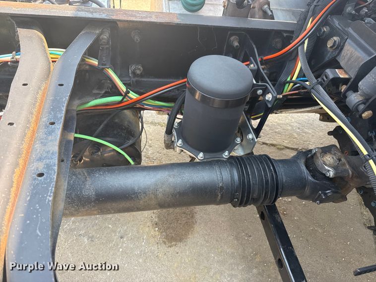 image for item DS3872 2006 International 8600 semi truck