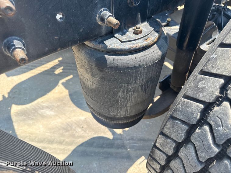 image for item DS3872 2006 International 8600 semi truck