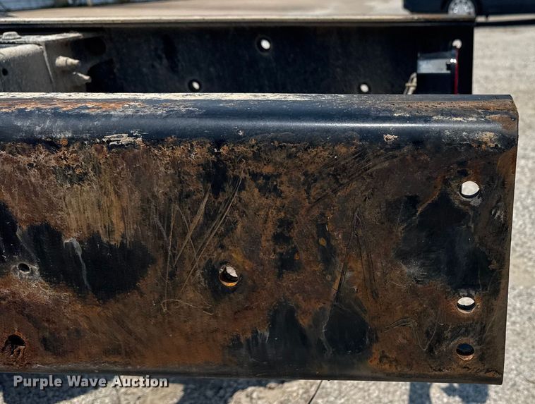 image for item DS3874 2019 Peterbilt 348 truck cab and chassis