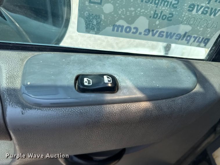 image for item DS3874 2019 Peterbilt 348 truck cab and chassis