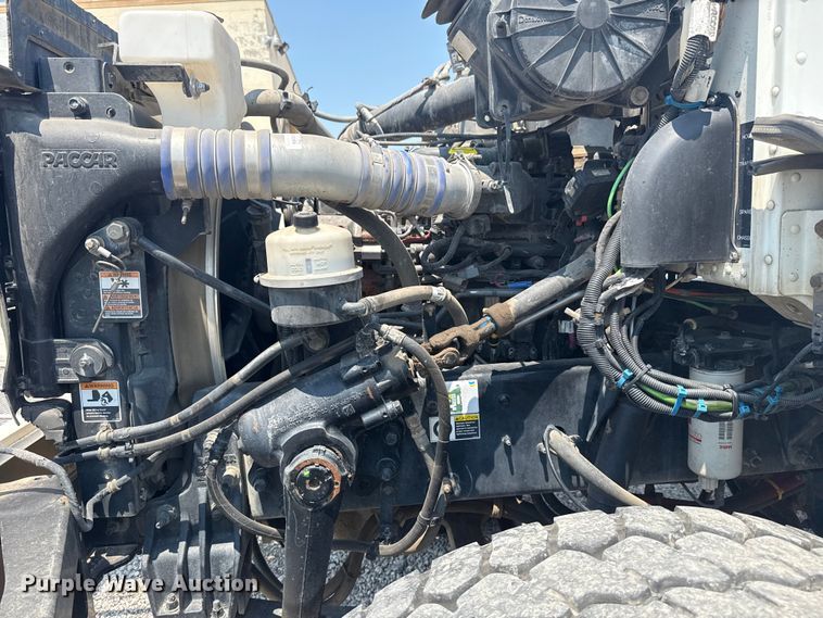 image for item DS3874 2019 Peterbilt 348 truck cab and chassis