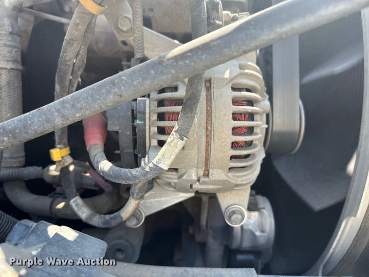 image for item DS3874 2019 Peterbilt 348 truck cab and chassis