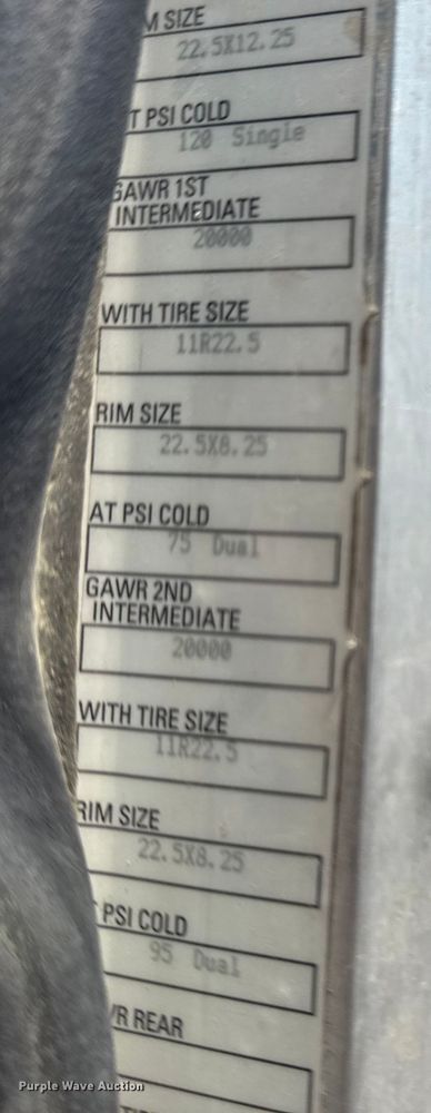 image for item DS3874 2019 Peterbilt 348 truck cab and chassis