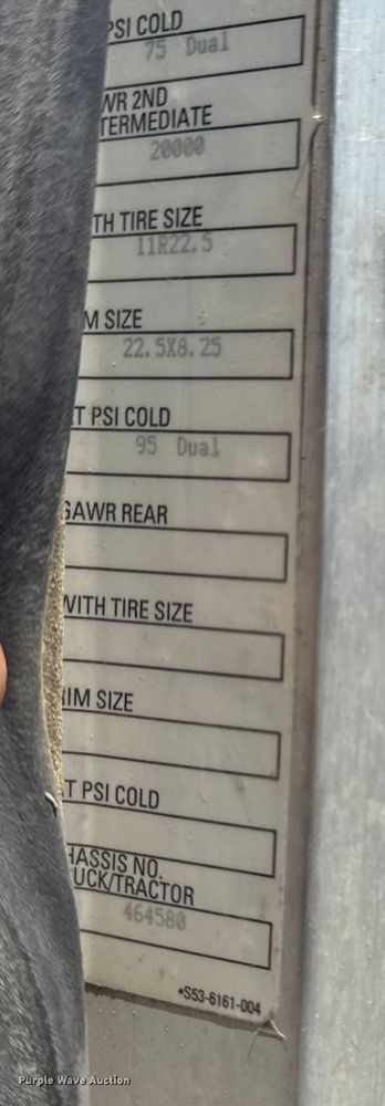 image for item DS3874 2019 Peterbilt 348 truck cab and chassis