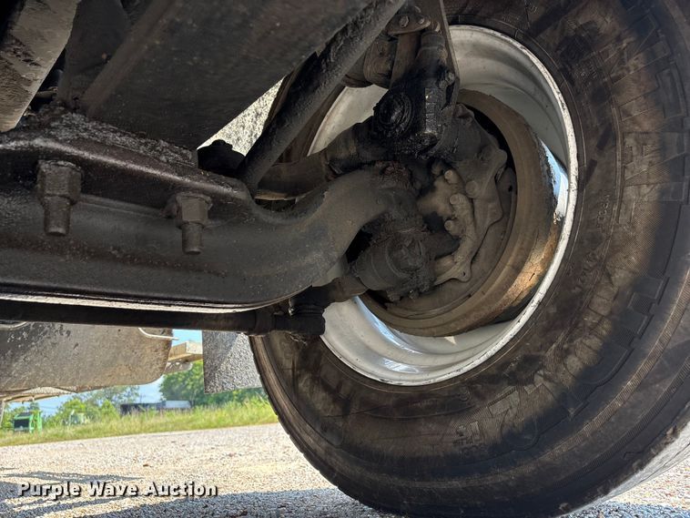 image for item DU1257 2006 Freightliner Classic  semi truck