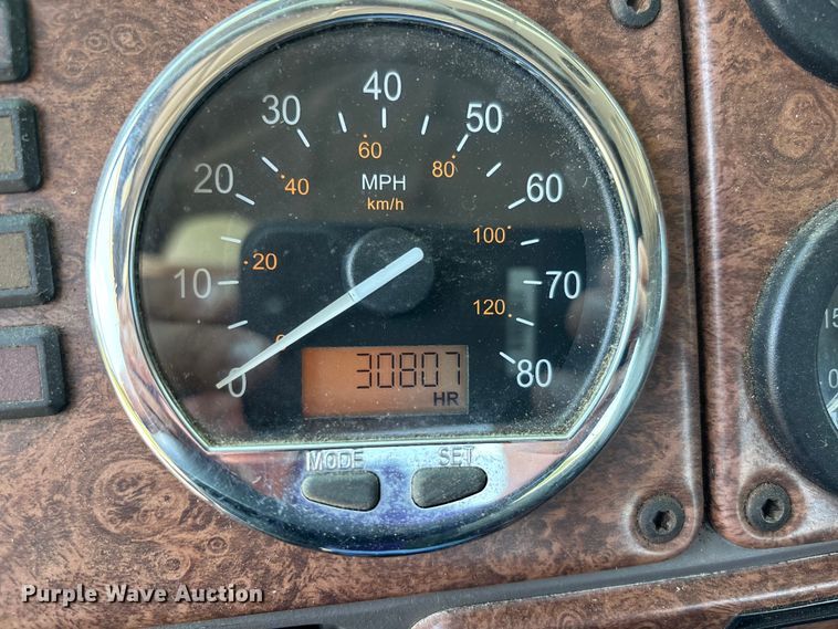 image for item DU1257 2006 Freightliner Classic  semi truck