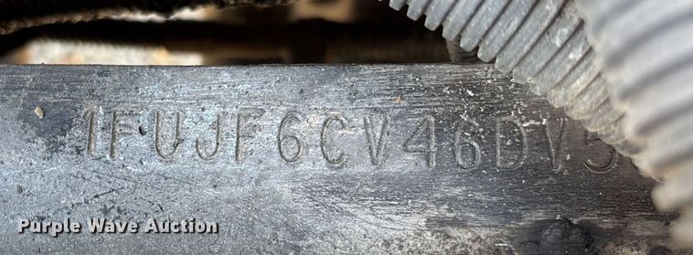 image for item DU1257 2006 Freightliner Classic  semi truck