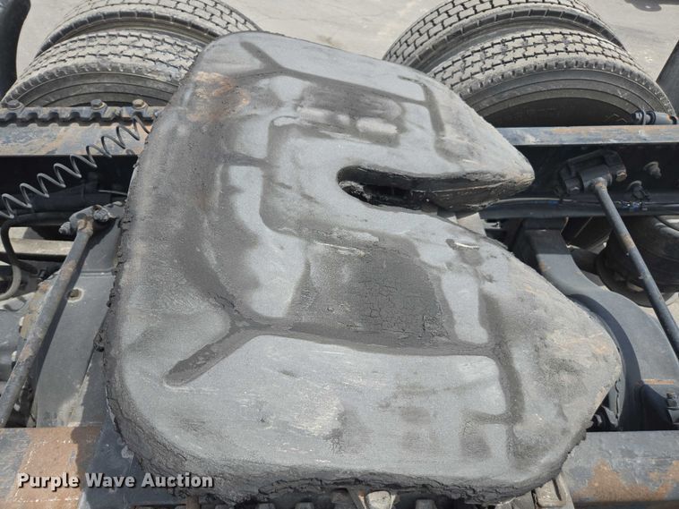 image for item DU7949 2007 Freightliner Columbia semi truck