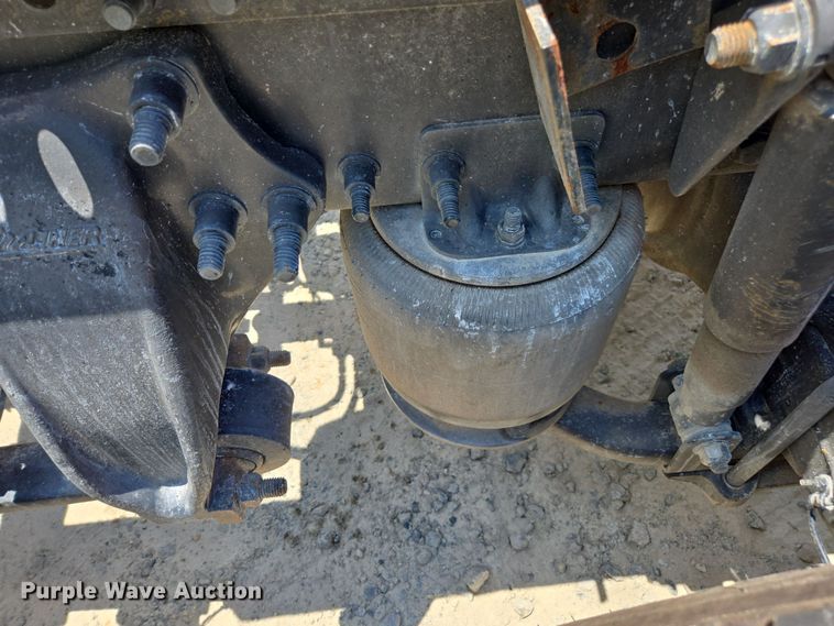 image for item DU7955 2018 Freightliner Cascadia semi truck