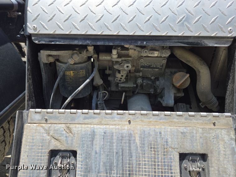 image for item DU7955 2018 Freightliner Cascadia semi truck