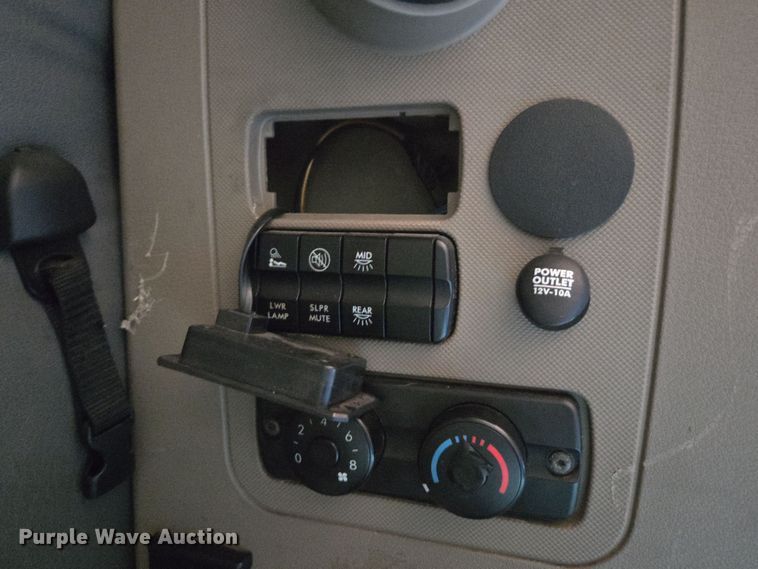 image for item DU7955 2018 Freightliner Cascadia semi truck