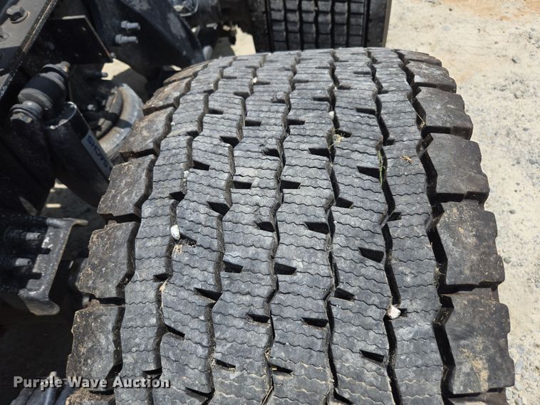 image for item DU7955 2018 Freightliner Cascadia semi truck