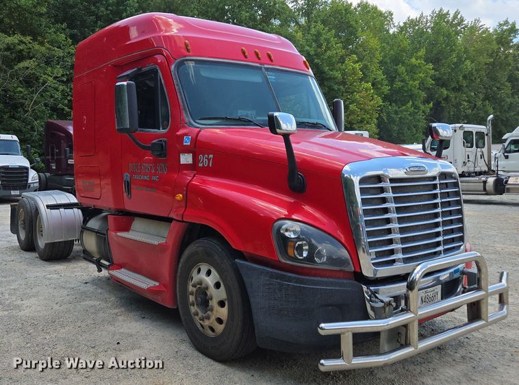 CAMIóN CAMAROTE 2018 FREIGHTLINER
