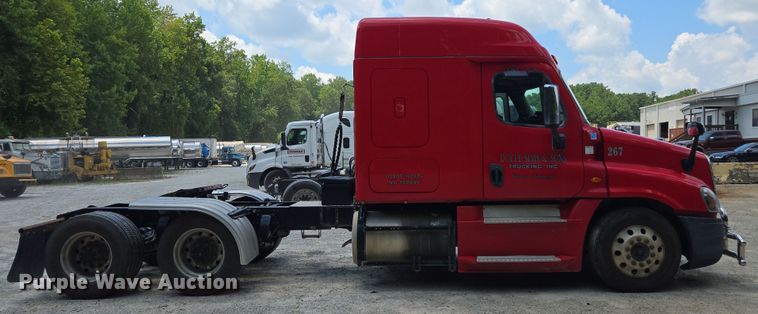 CAMIóN CAMAROTE 2018 FREIGHTLINER