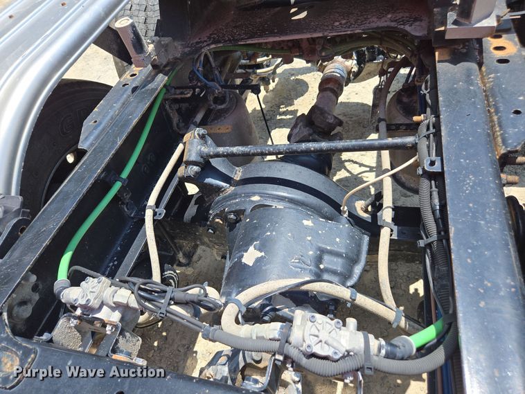 image for item DU7956 2018 Freightliner Cascadia semi truck