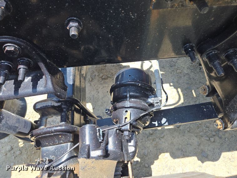 image for item DU7956 2018 Freightliner Cascadia semi truck