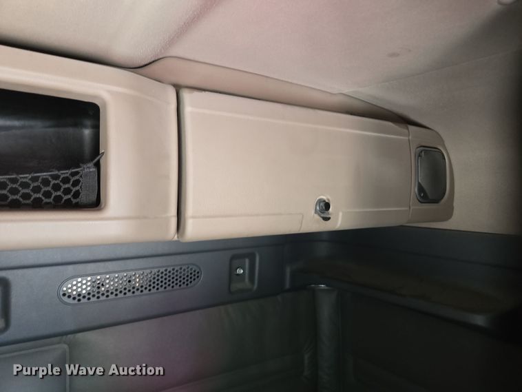 image for item DU7956 2018 Freightliner Cascadia semi truck