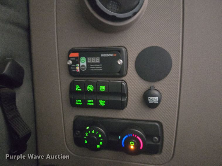 image for item DU7956 2018 Freightliner Cascadia semi truck