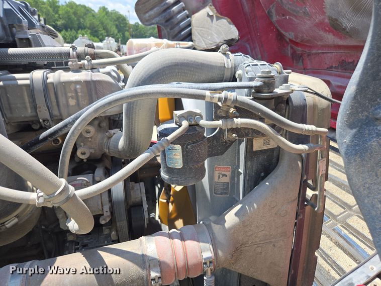 image for item DU7956 2018 Freightliner Cascadia semi truck