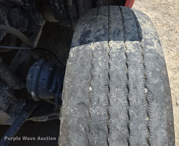 image for item DU7956 2018 Freightliner Cascadia semi truck