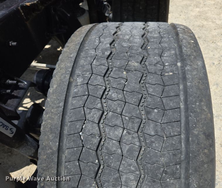 image for item DU7956 2018 Freightliner Cascadia semi truck