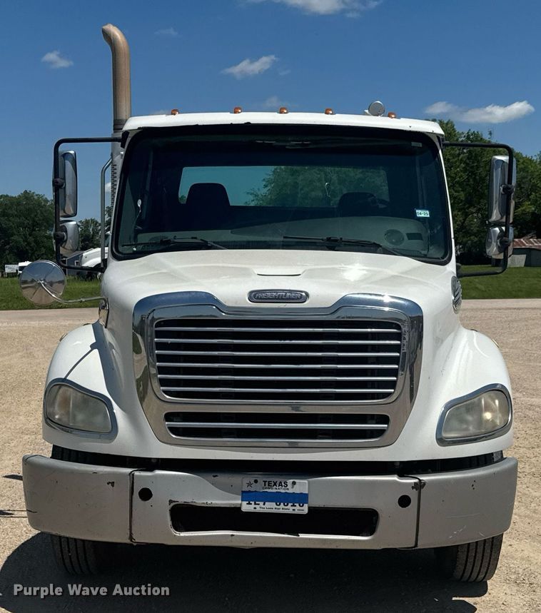 CAMIóN 2010 FREIGHTLINER