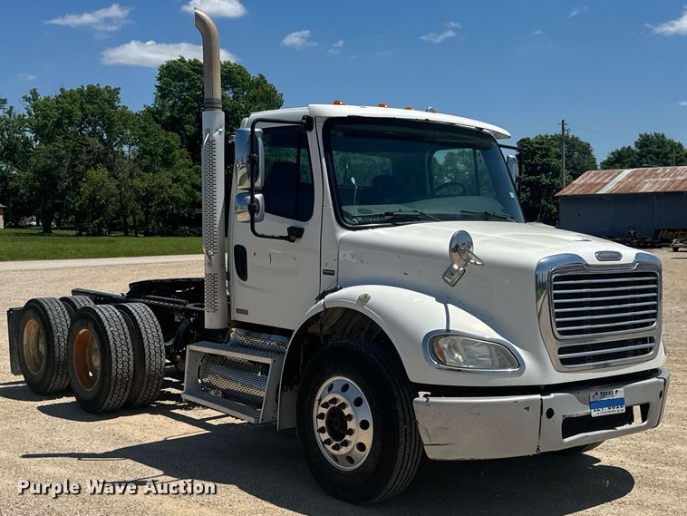 CAMIóN 2010 FREIGHTLINER