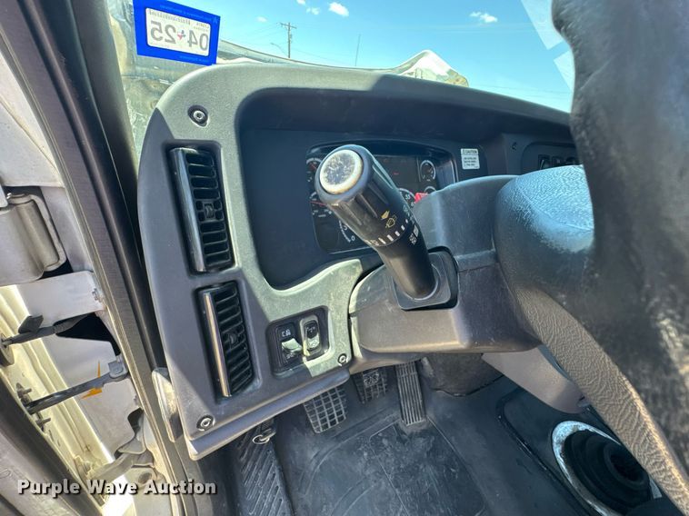 image for item DU9098 2010 Freightliner Business Class M2 semi truck