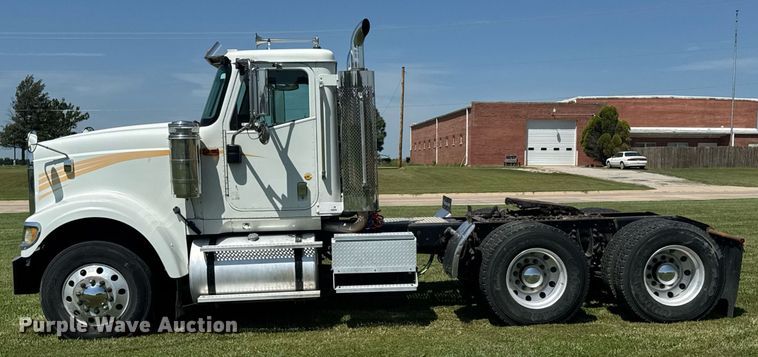 image for item DU9397 2007 International 9900i semi truck