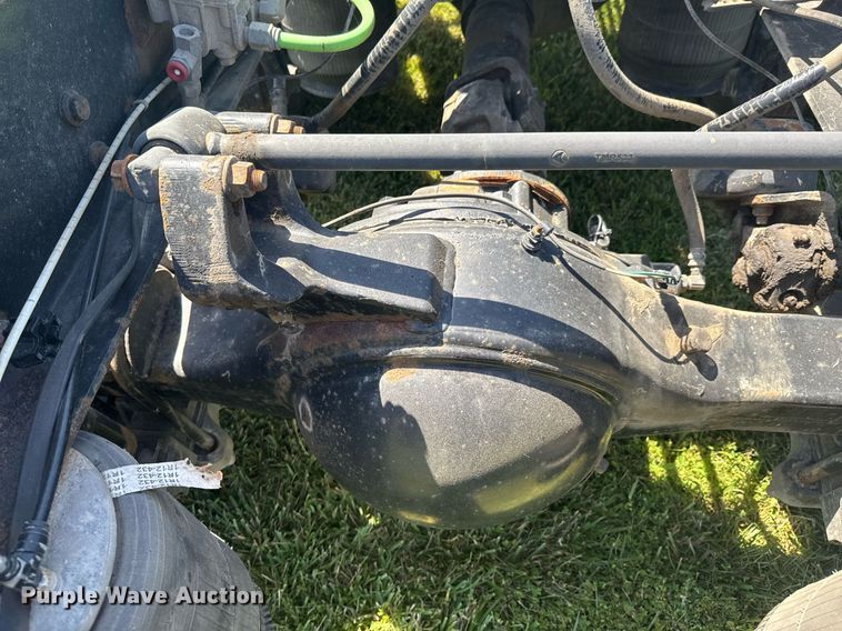 image for item DU9397 2007 International 9900i semi truck