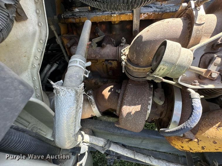 image for item DU9397 2007 International 9900i semi truck