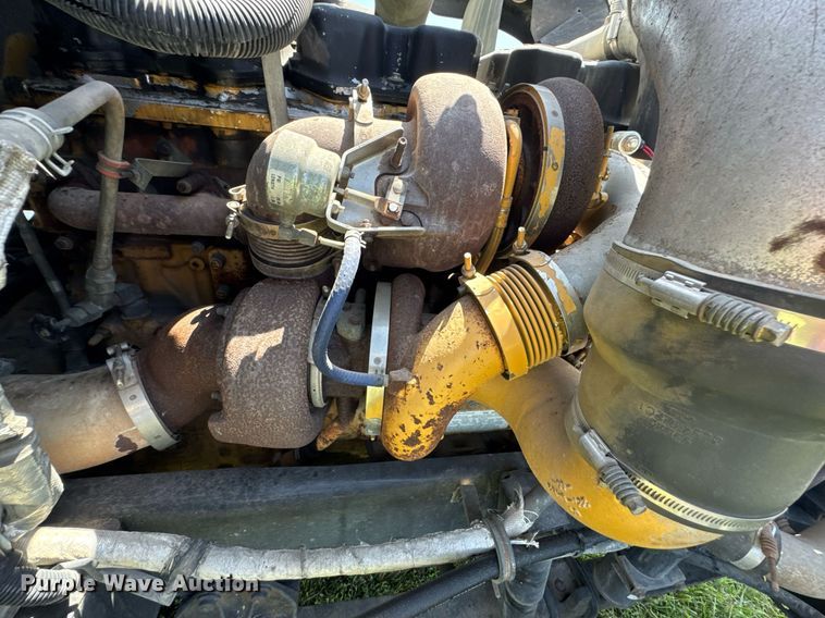 image for item DU9397 2007 International 9900i semi truck