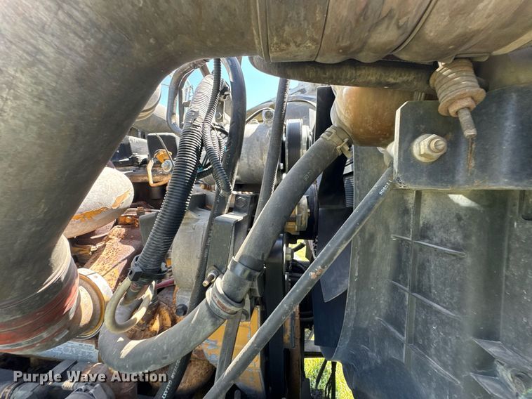 image for item DU9397 2007 International 9900i semi truck