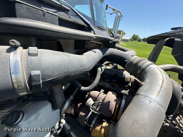 image for item DU9397 2007 International 9900i semi truck