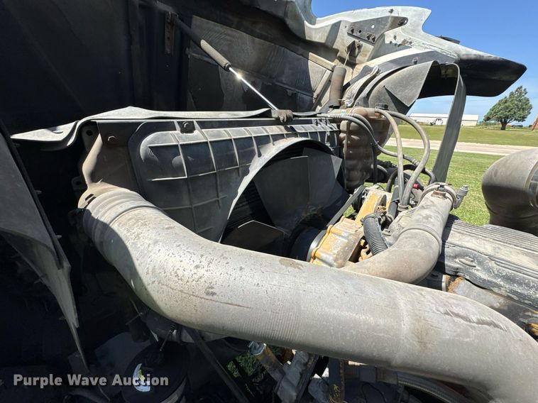 image for item DU9397 2007 International 9900i semi truck