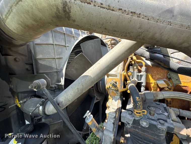 image for item DU9397 2007 International 9900i semi truck