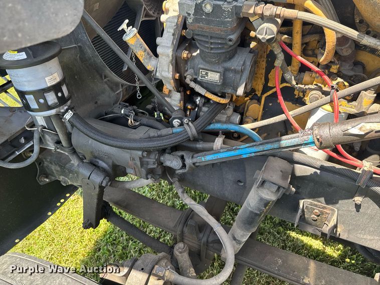 image for item DU9397 2007 International 9900i semi truck