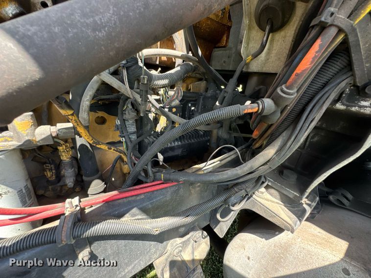 image for item DU9397 2007 International 9900i semi truck