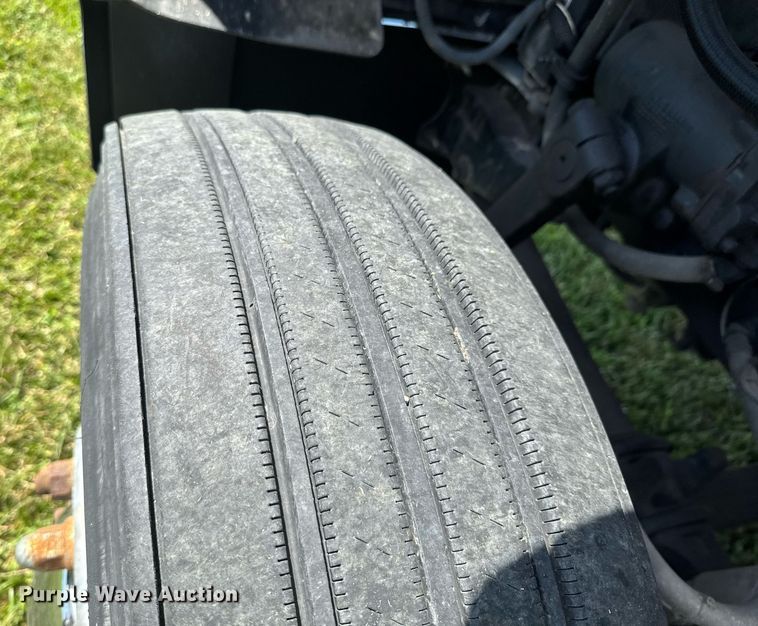 image for item DU9397 2007 International 9900i semi truck