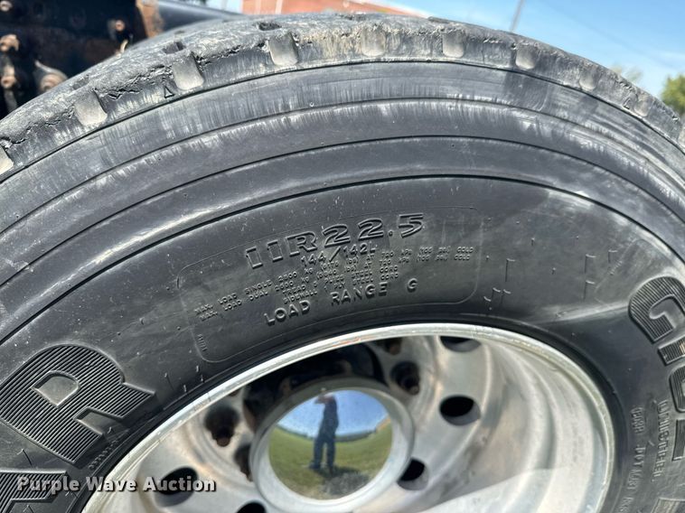 image for item DU9397 2007 International 9900i semi truck