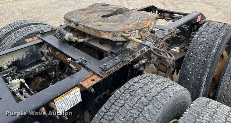 image for item DV2691 2013 Volvo Truck VNL semi truck