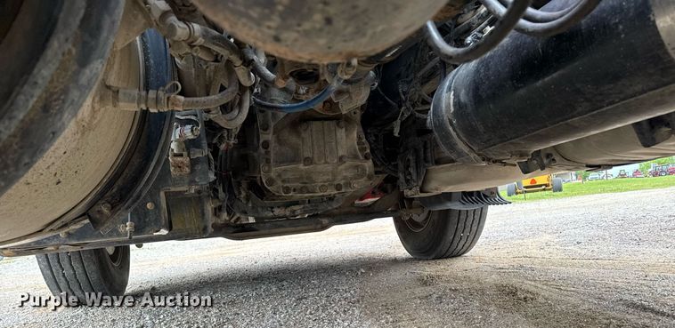 image for item DV2691 2013 Volvo Truck VNL semi truck