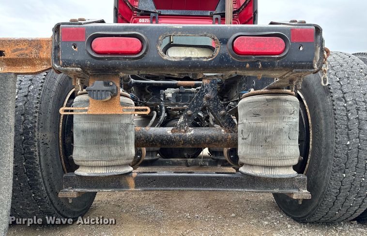 image for item DV2691 2013 Volvo Truck VNL semi truck