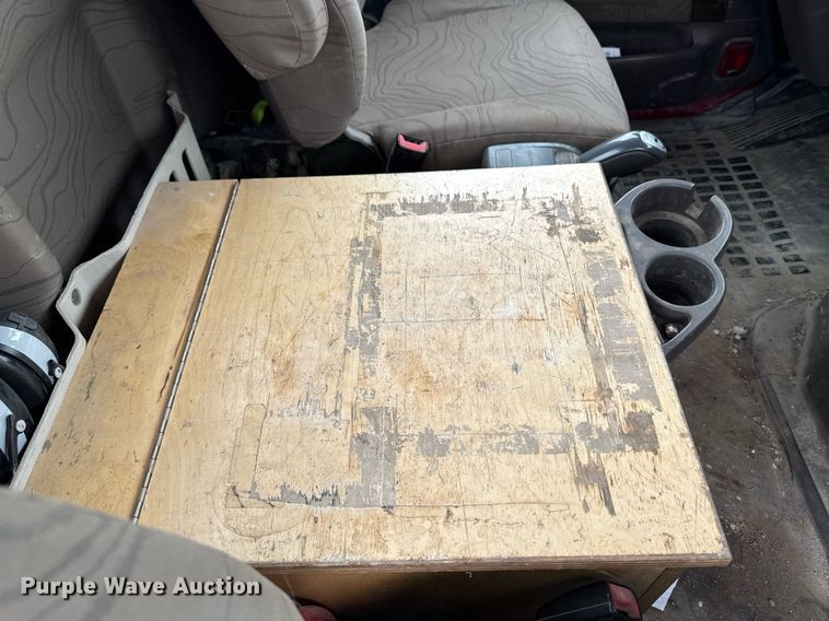 image for item DV2691 2013 Volvo Truck VNL semi truck